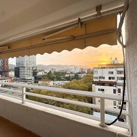 아파트 Cozy Near The Pyramid, Center *