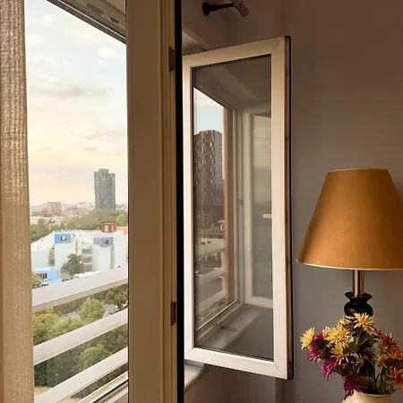 Cozy Near The Pyramid, Center Апартаменты Тирана