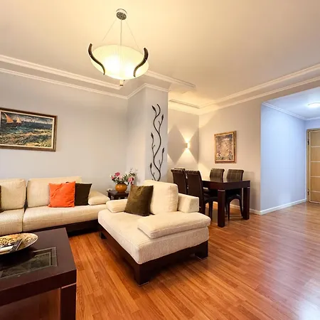 Cozy Near The Pyramid, Center Apartment *