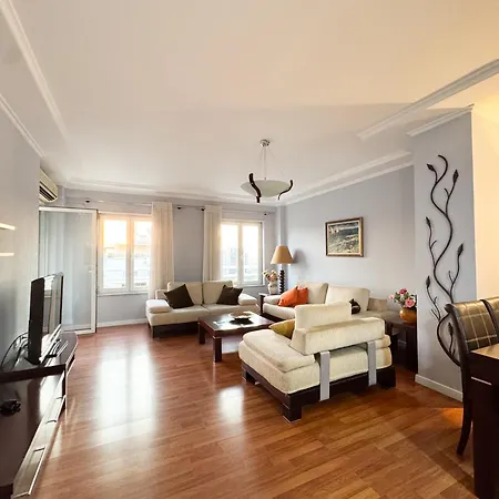 Apartment Cozy Near The Pyramid, Center