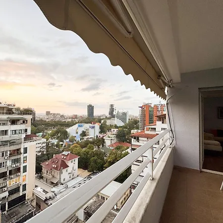 Apartament Cozy Near The Pyramid, Center Tirana